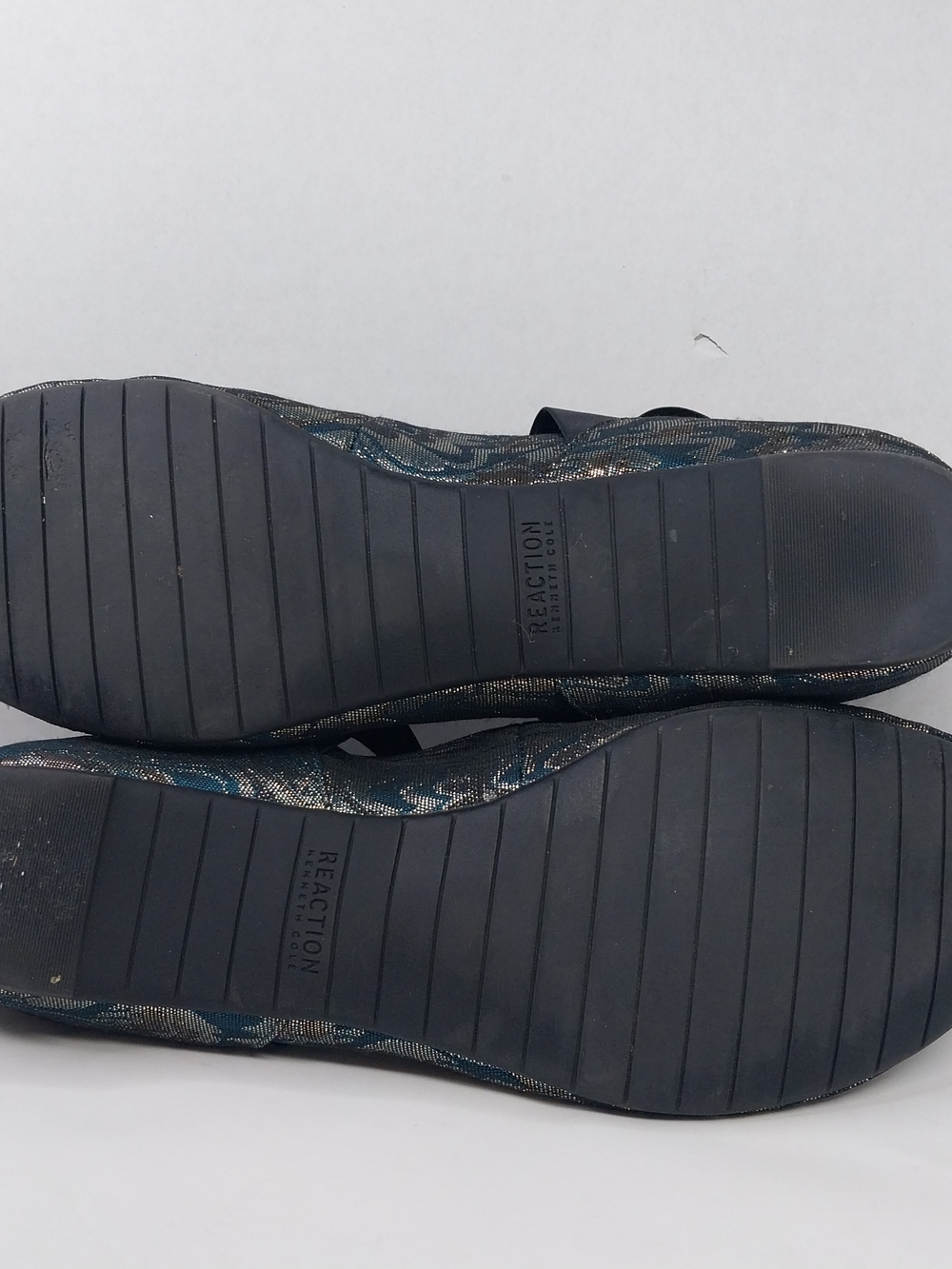 Kenneth Cole Reaction Women’s Pro Time Ballet Flats Size 9.5 M Elastic Straps - Picture 12 of 12
